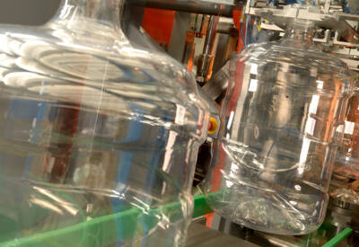 SFL XL 大容量瓶子生产系统
